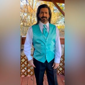 Pronto-Uomo Turquoise Vest with Bowtie and Tie